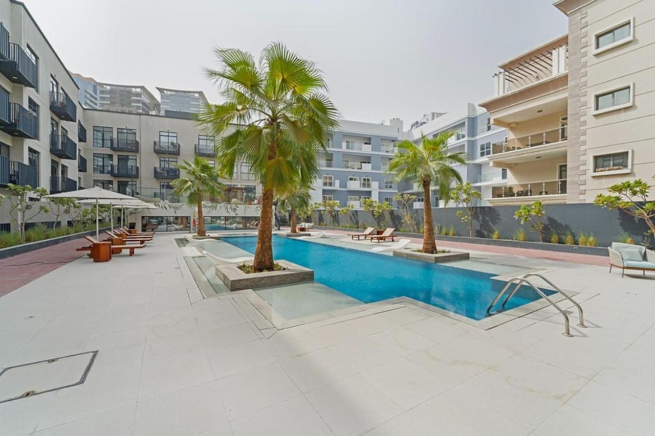 Modern Comfort At Beverly, Jvc *