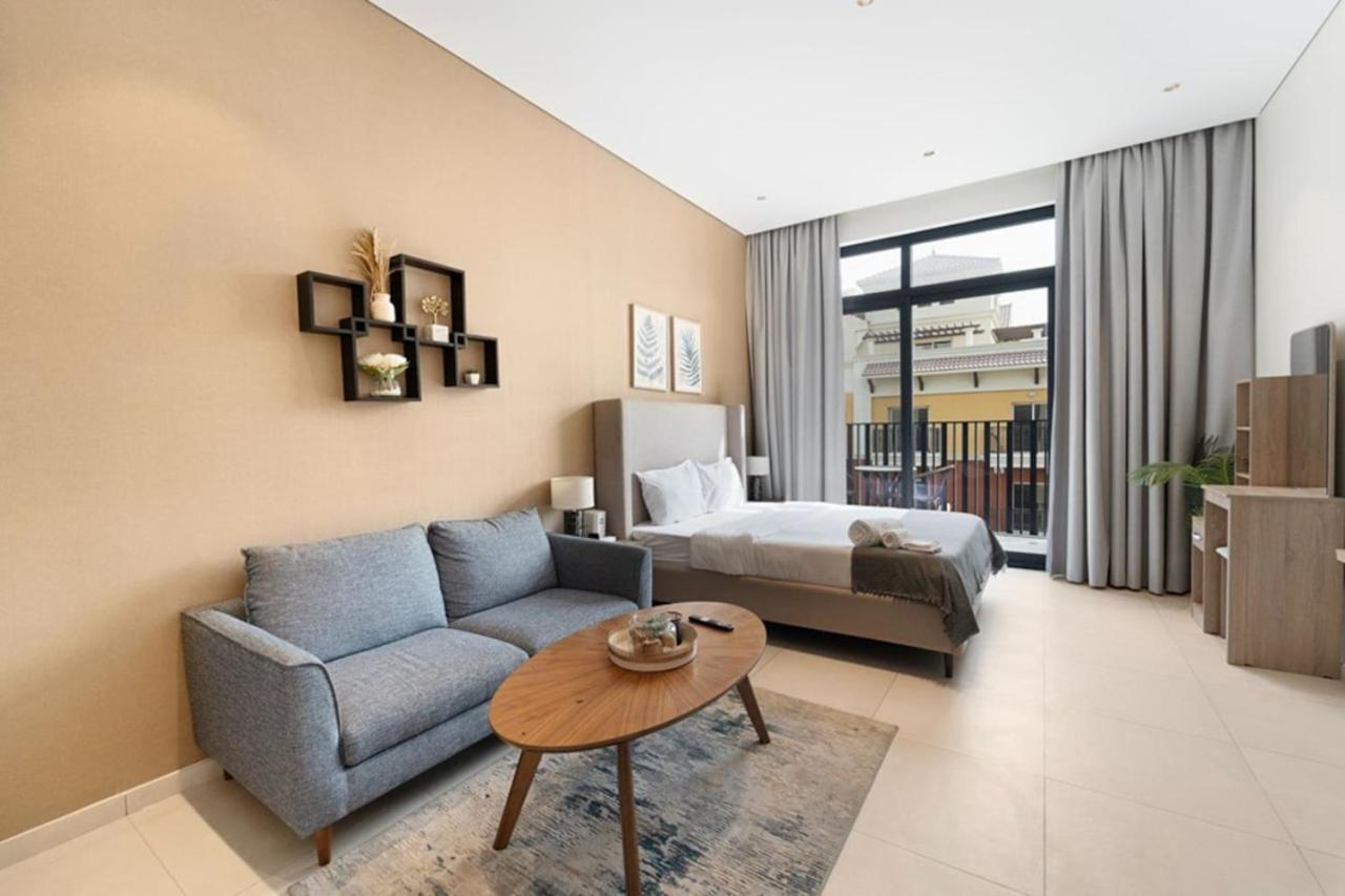 Modern Comfort At Beverly, Jvc Apartment