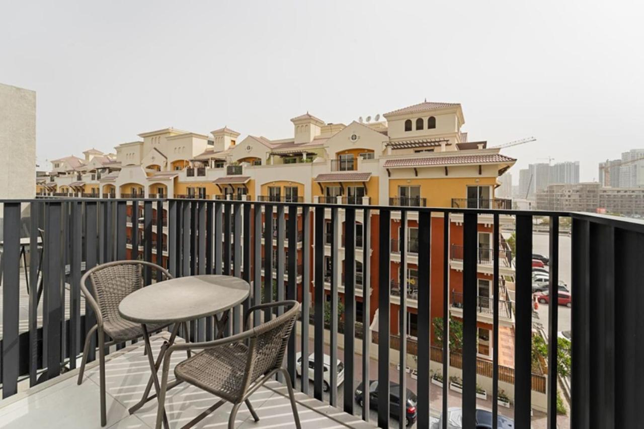 Apartment Modern Comfort At Beverly, Jvc *