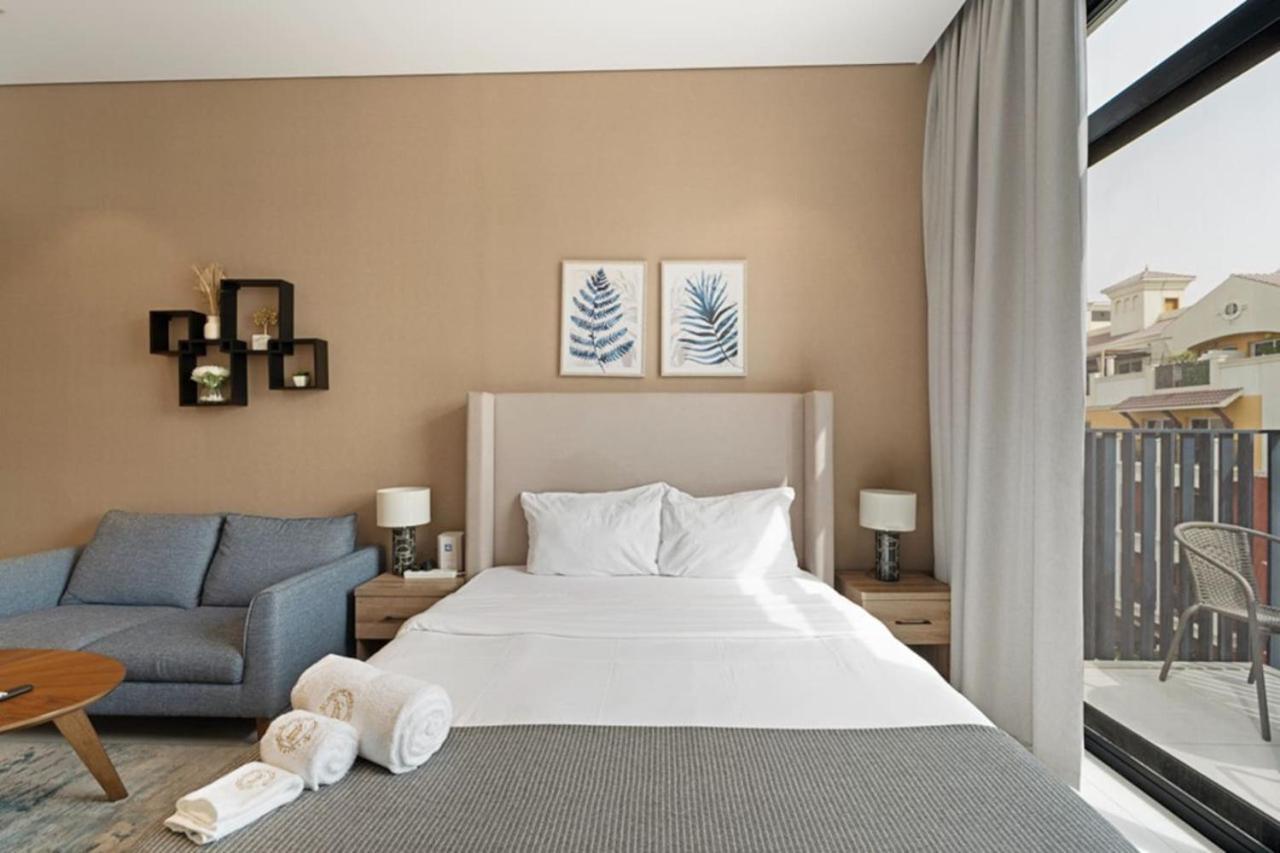 Modern Comfort At Beverly, Jvc *